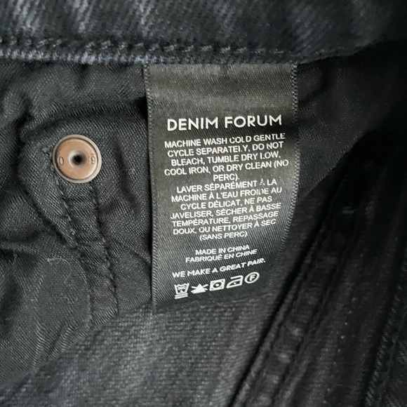 Denim Forum “The Yoko High Rise Slim” Slightly Faded Basic Black Jeans - Picture 6 of 7